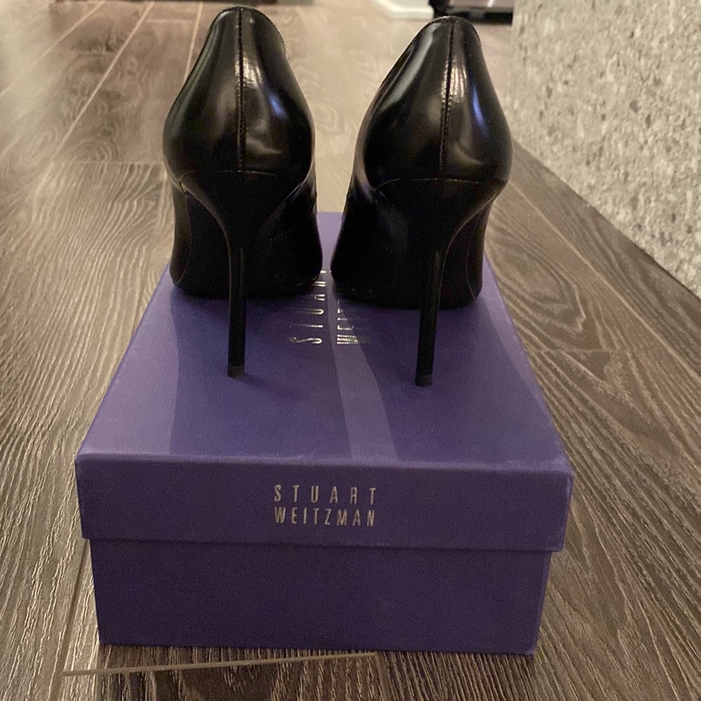 Brand new, never worn black Stuart Weitzman pumps. - Picture 3 of 4